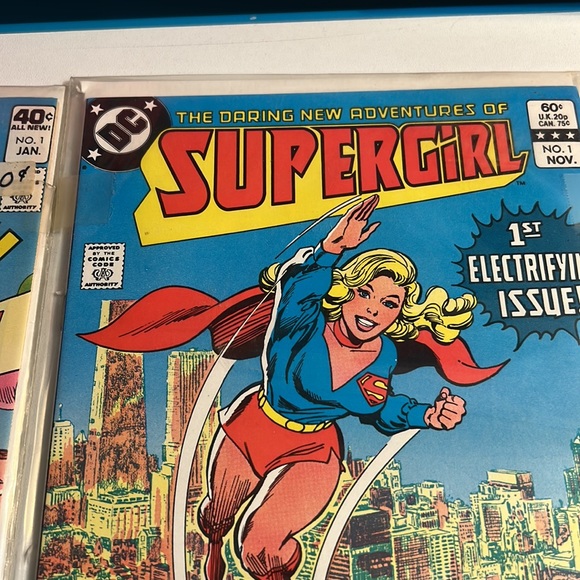 Superboy # 1 16th birthday and supergirl # 1 electrifying issue great condition - Picture 12 of 13